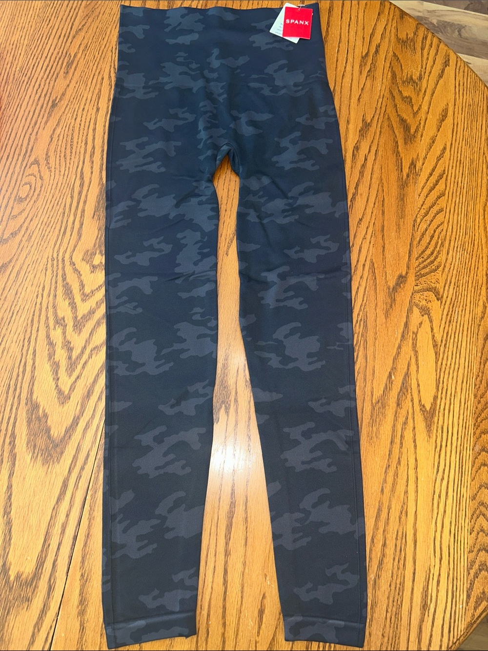 SPANX Look At Me Now Black & Charcoal Camo Seamless Leggings - XL